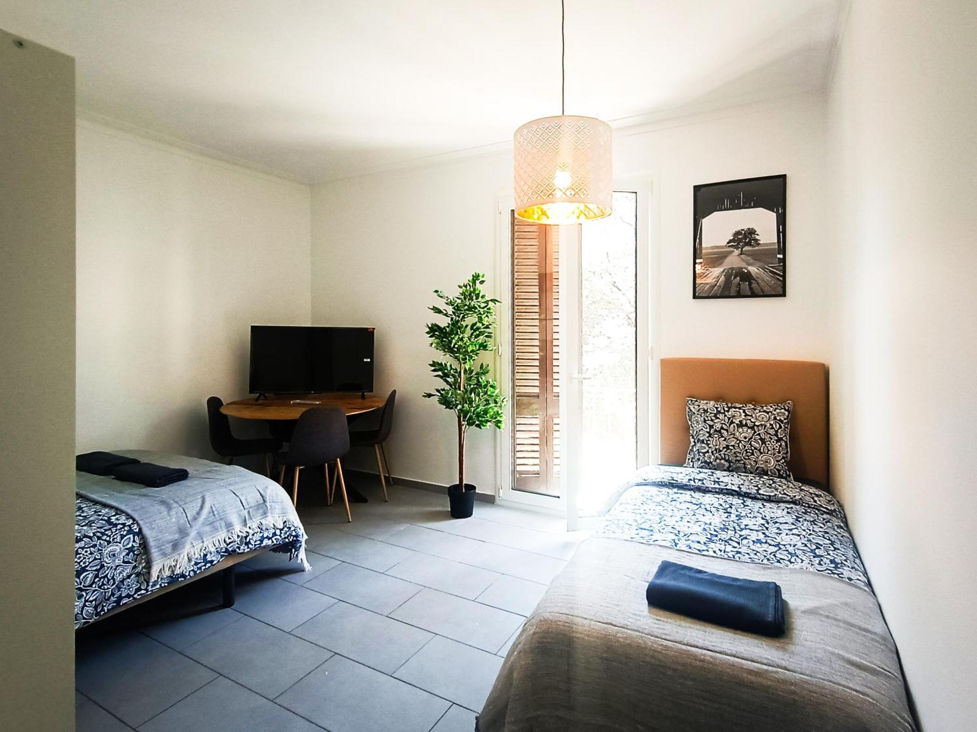 Auberge de jeunesse Private In Heart Of *